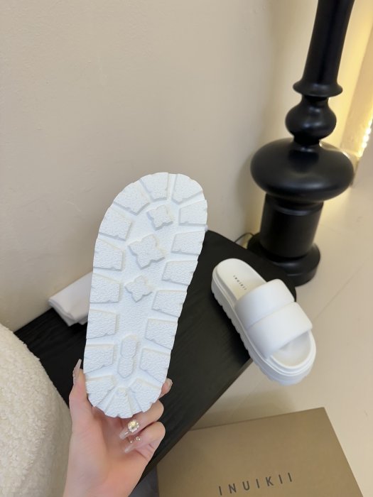 Шльопанці фото 9