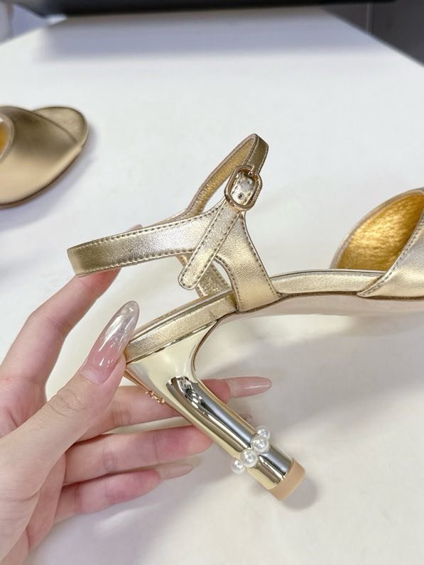 Босоножки фото 4