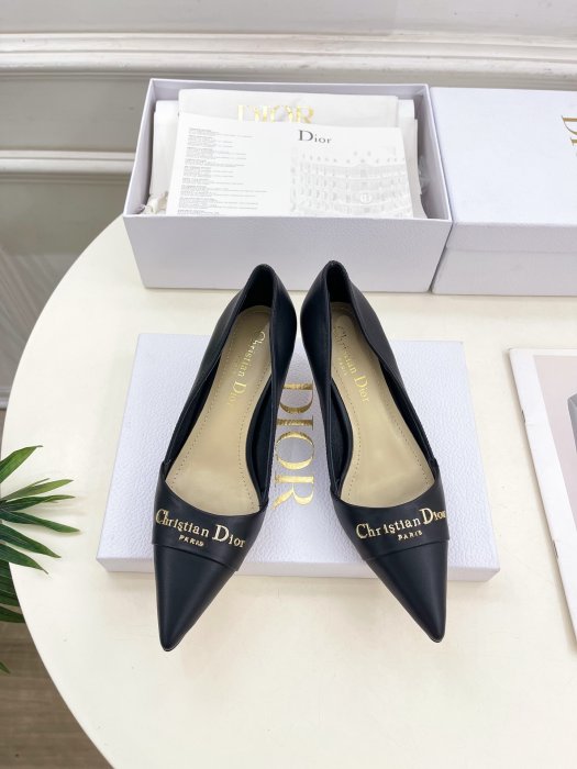 Туфлі жіночі