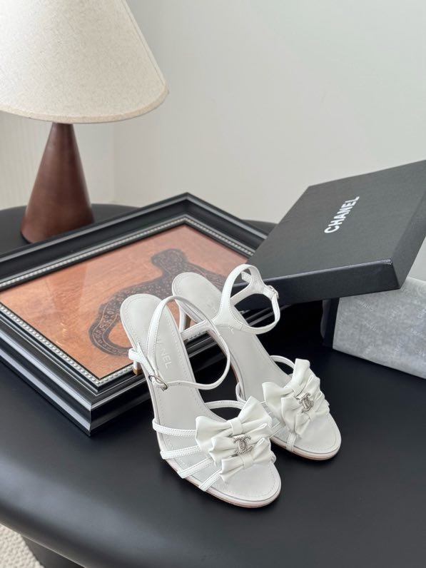 Босоножки фото 8