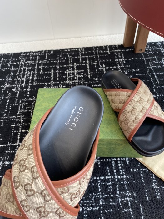 Шлепанцы фото 8