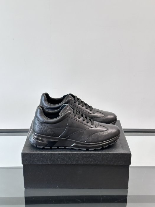 Кроссовки мужские