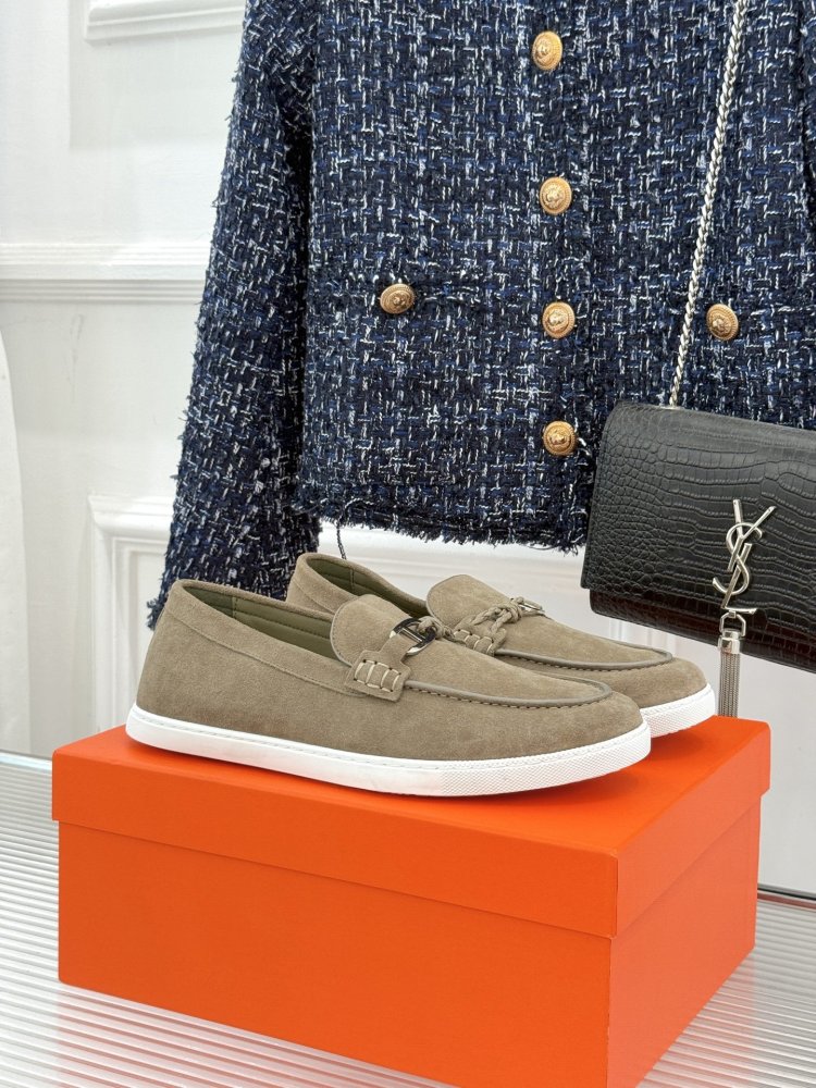 Лоферы женские