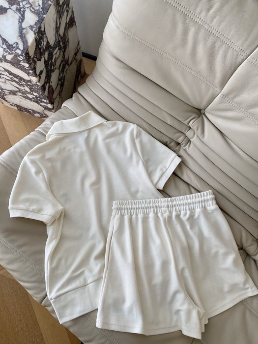 Костюм женский фото 5