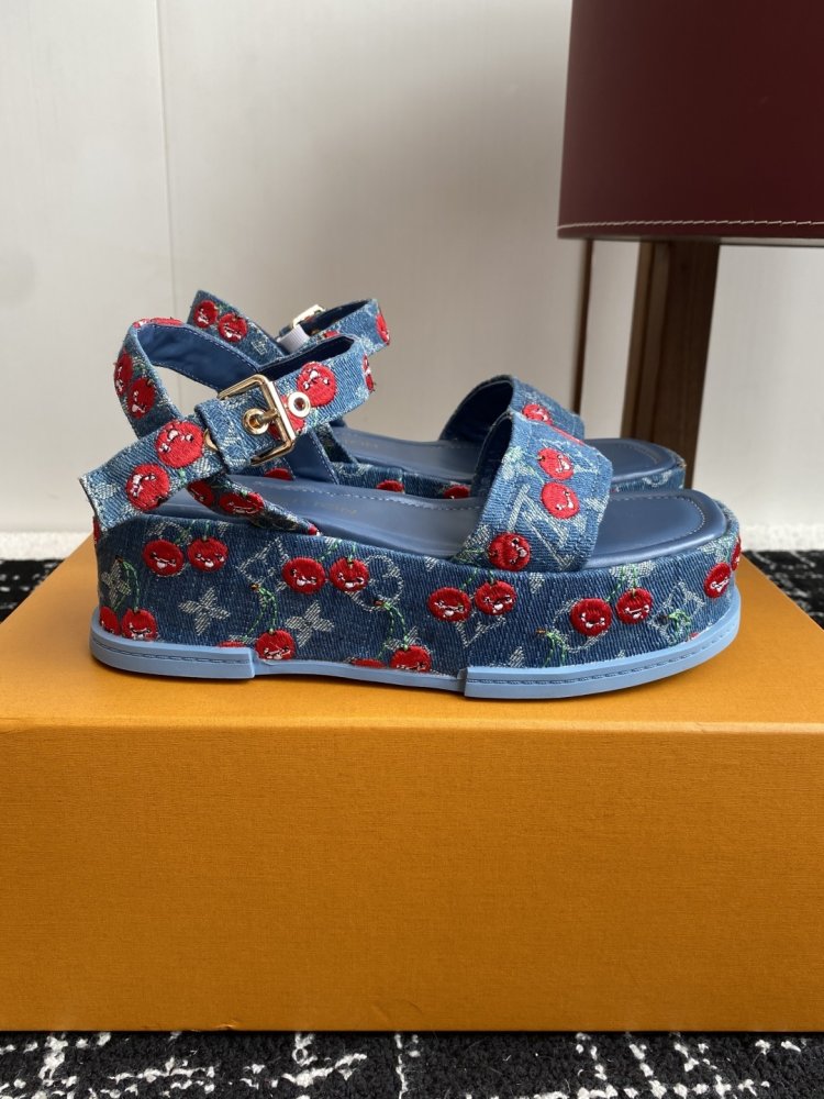 Сандалии женские фото 2