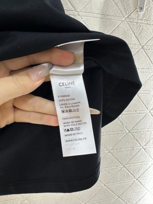 Футболка жіноча фото 9