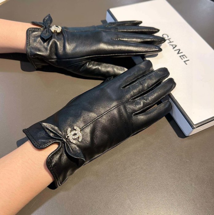 Gloves women's