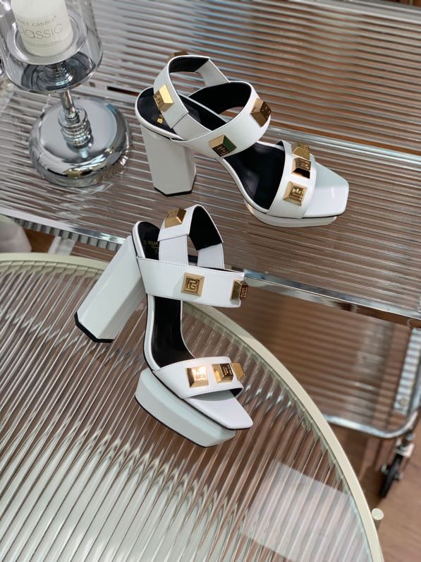 Sandals on high heel and platform, white фото 9