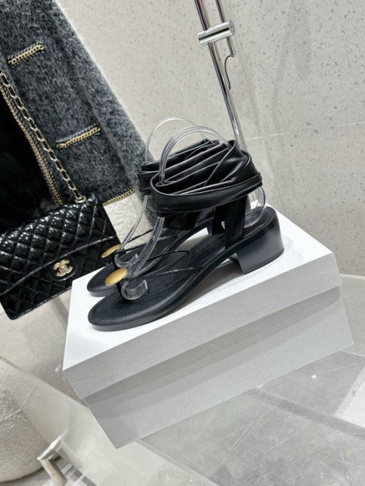 Босоножки фото 4