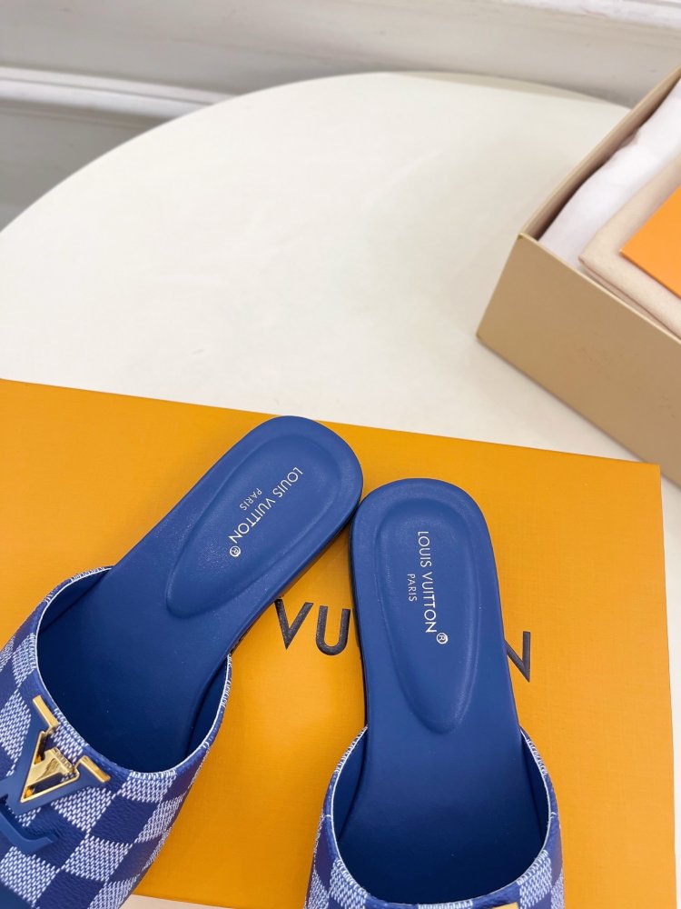 Шлепанцы женские фото 9