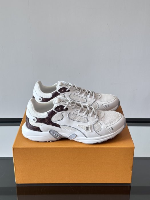 Кроссовки мужские