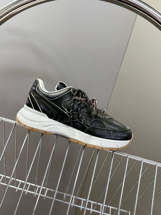 Кросівки жіночі фото 5