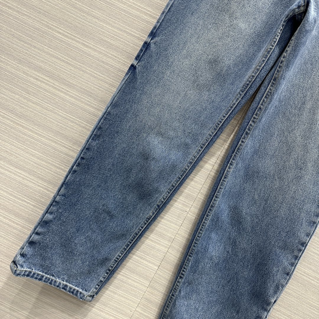 Прямые эластичные джинсы весенние женские фото 6