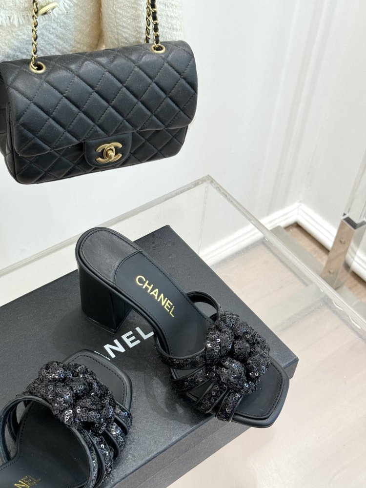 Босоножки фото 5