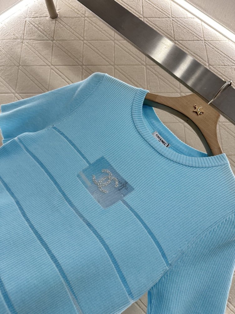 T-shirt women's фото 7