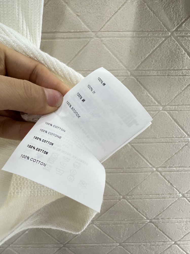 Футболка жіноча фото 9