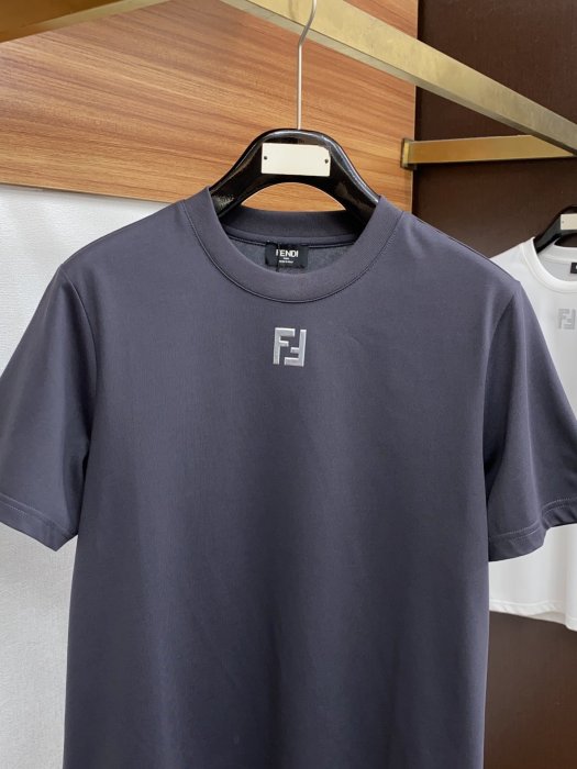 T-shirt men's фото 2