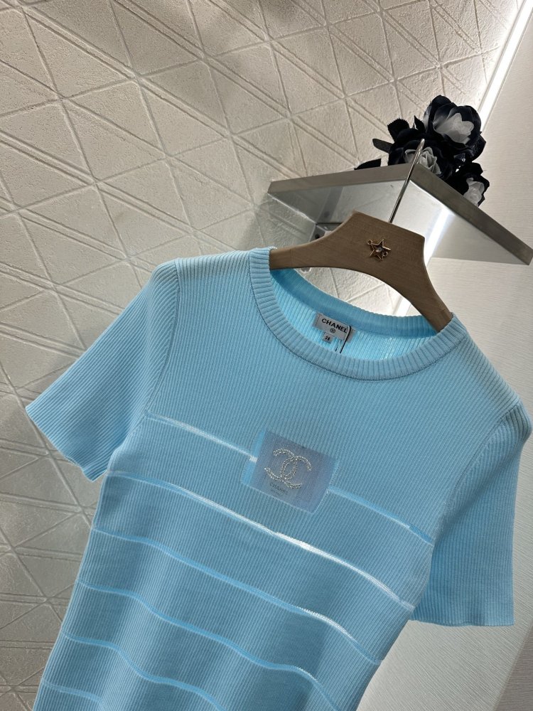 T-shirt women's фото 8