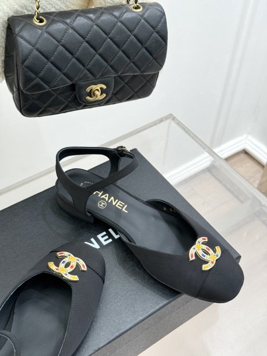 Босоножки фото 5