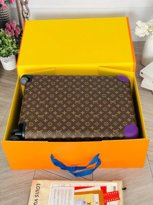 Чемодан Horizon 55 для ручной клади 38х55х21 см фото 2