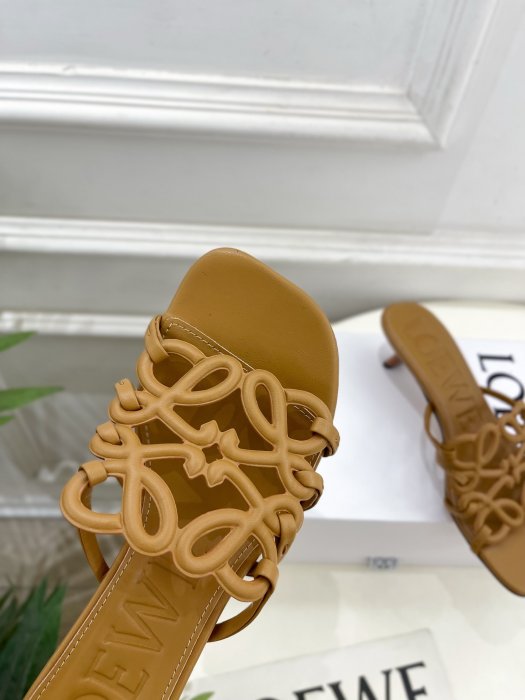 Босоножки фото 6