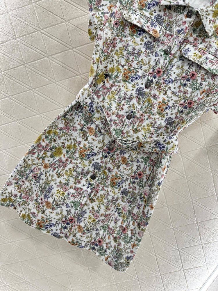 Платье с короткими рукавами и принтом фото 5