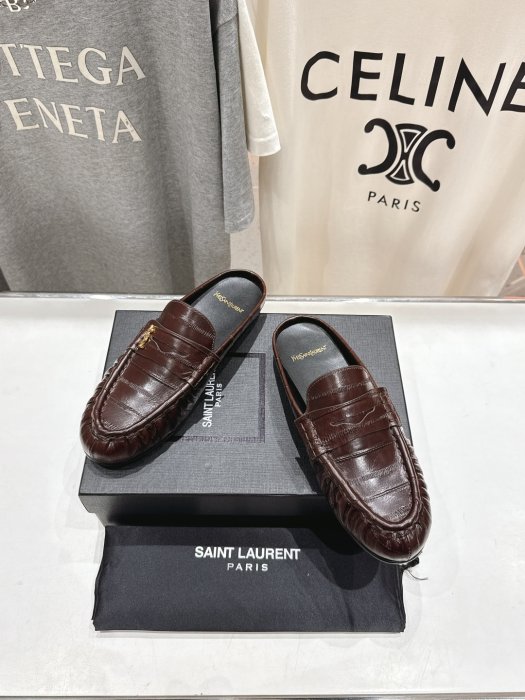 Мокасины кожаные женские фото 2