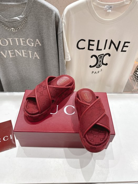 Шлепанцы фото 2