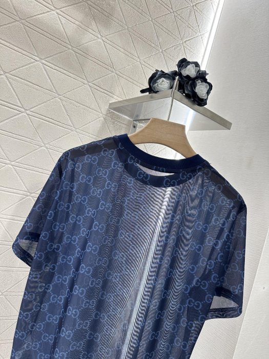 T-shirt women's фото 4