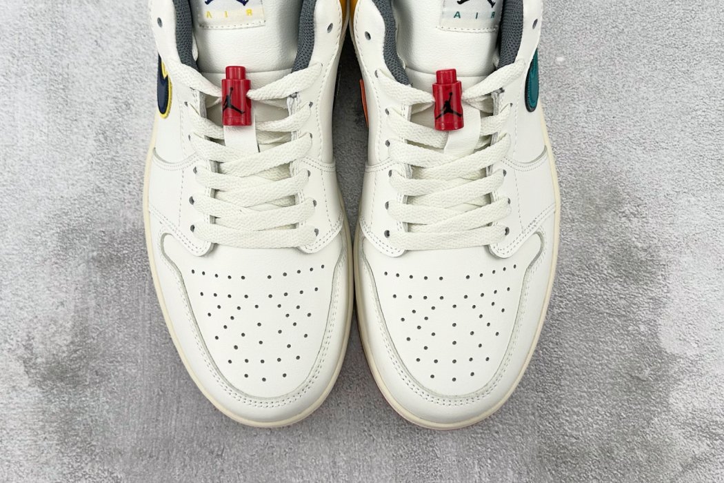 Кроссовки Air Jordan 1 LOW PREMIUM фото 7