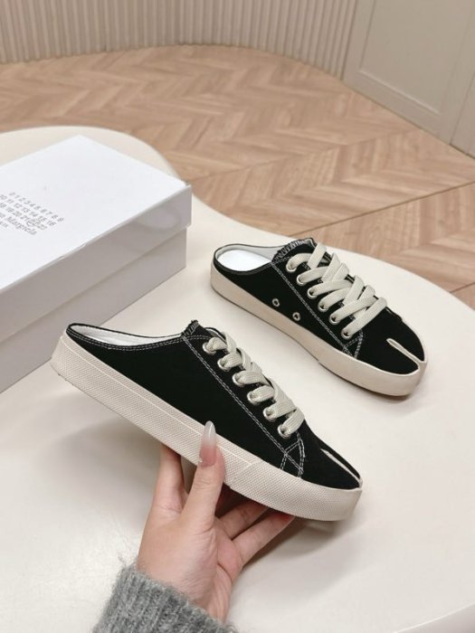 Кеди мюли з роздвоєним носком фото 4