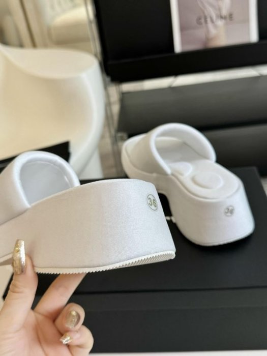 Босоножки фото 7