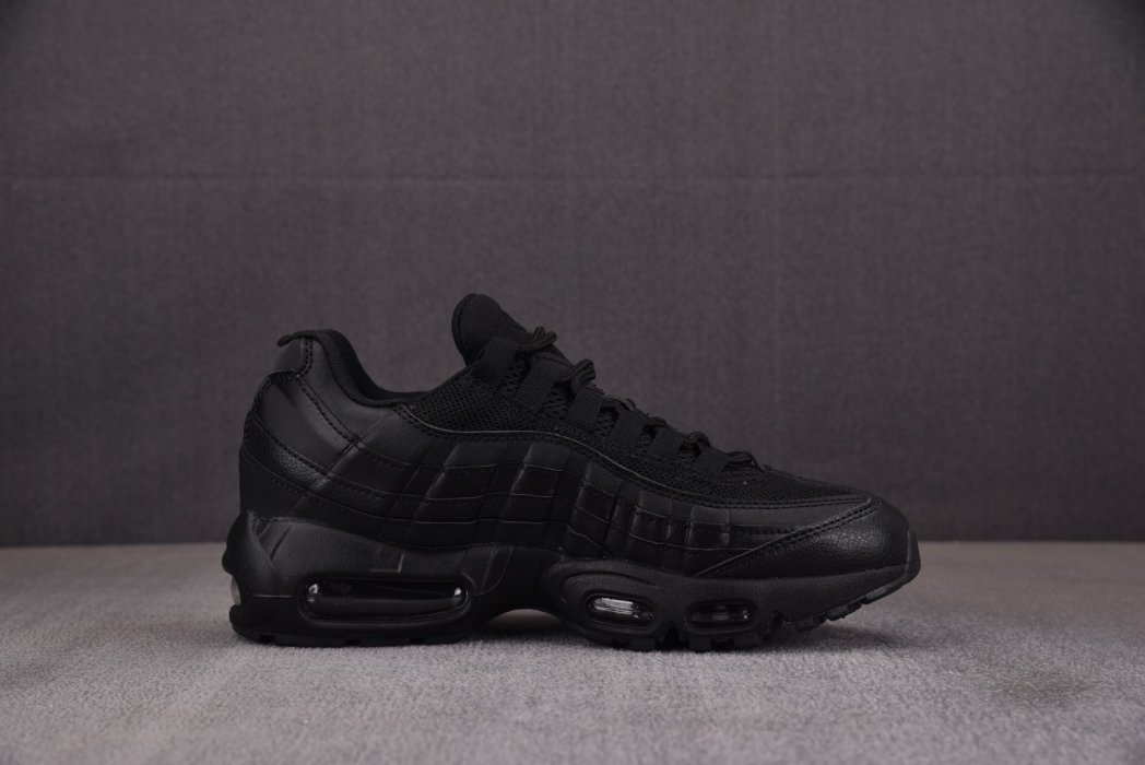 Кросівки Air Max 95 Recraft Triple Black фото 2