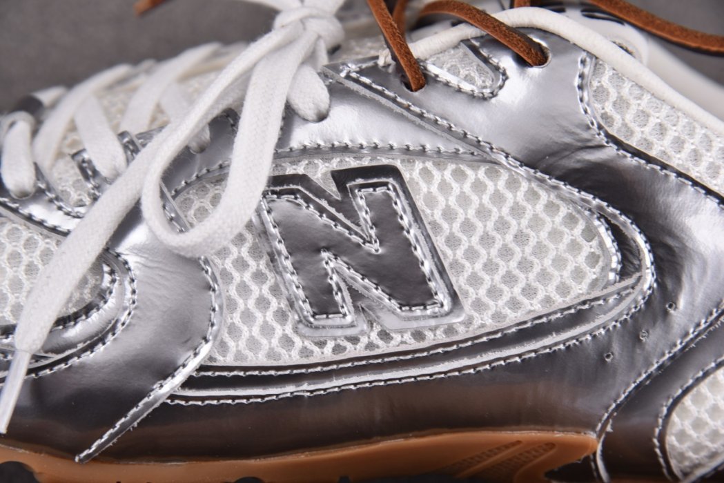 Кроссовки New Balance x MIU MIU NB530 фото 12