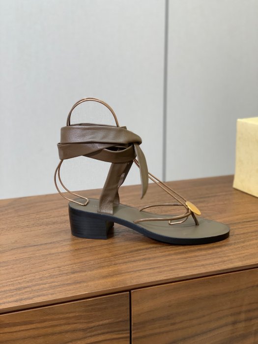 Босоніжки фото 4