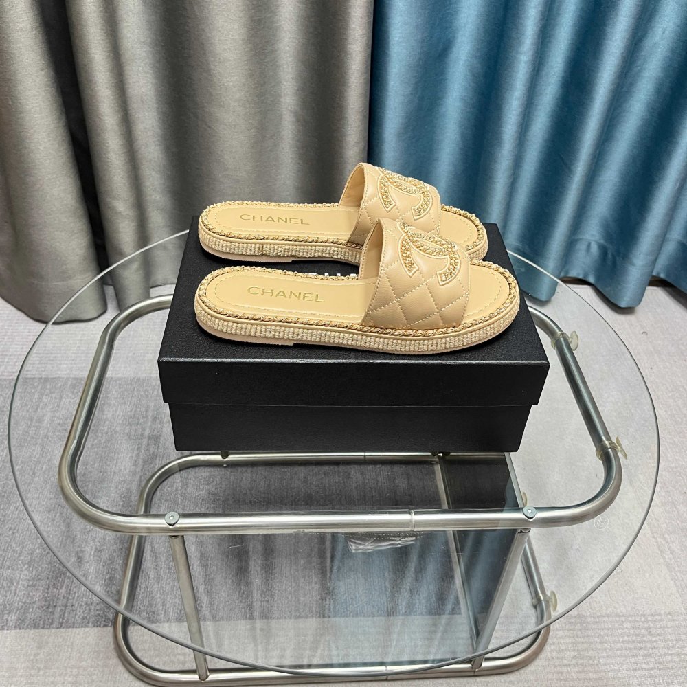 Шлепанцы женские