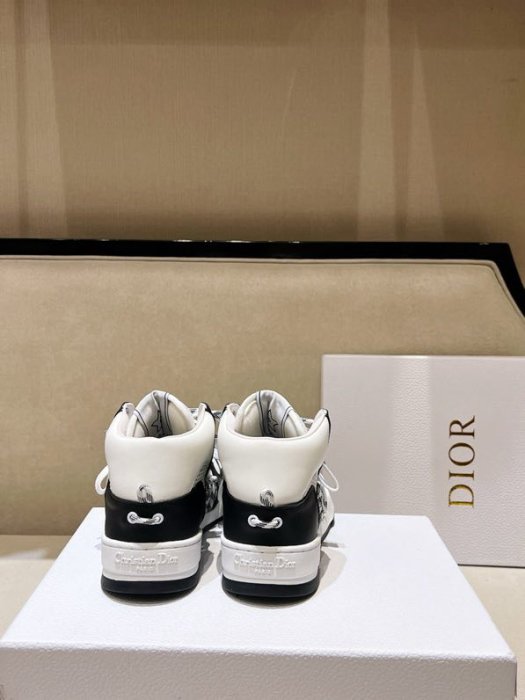 Кроссовки фото 7