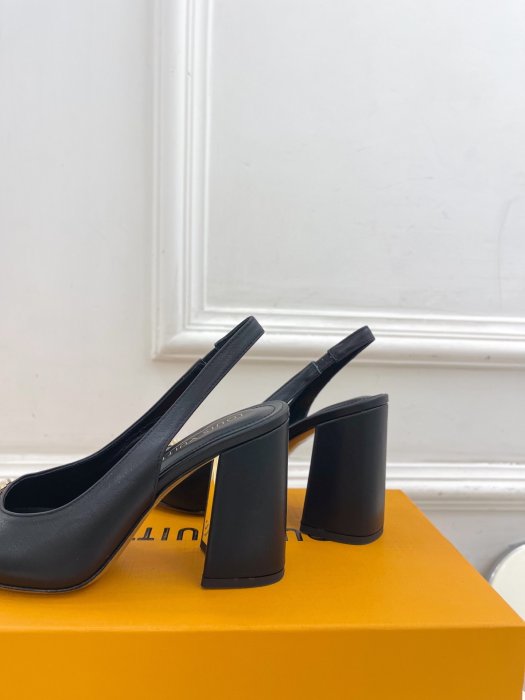 Босоножки фото 7