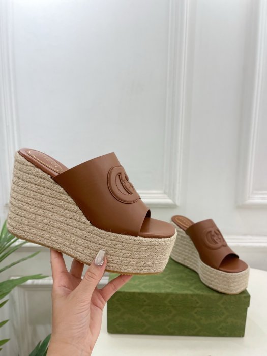 Босоножки фото 5