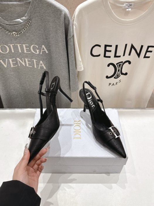 Босоножки фото 4