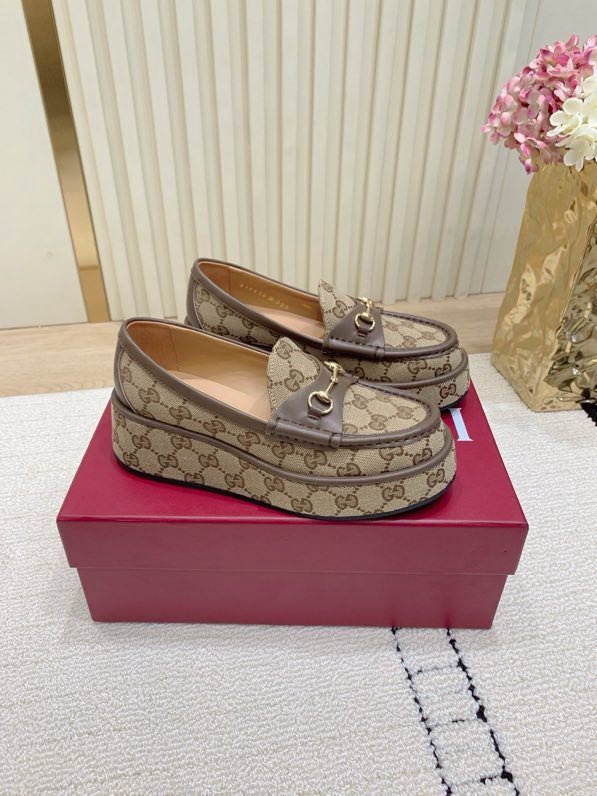 Лоферы жіночі на платформі фото 7