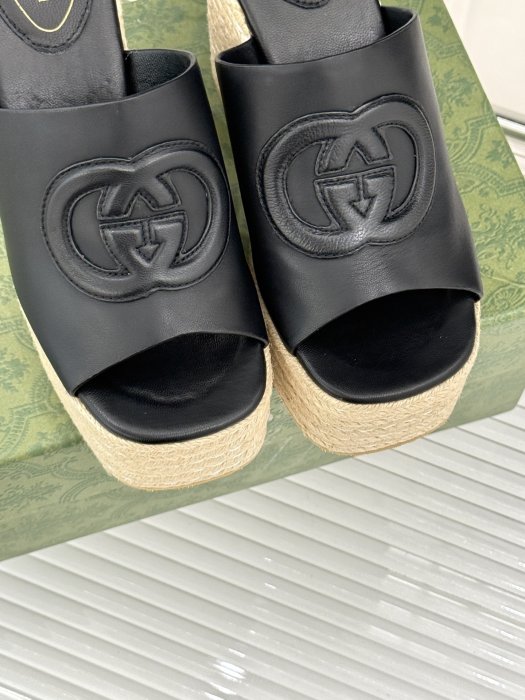 Босоножки фото 7