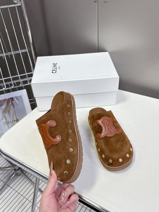 Шлепанцы женские фото 4