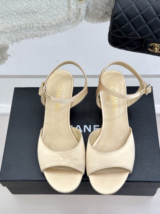 Босоножки фото 4