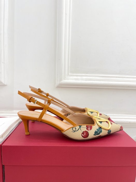 Босоножки фото 2