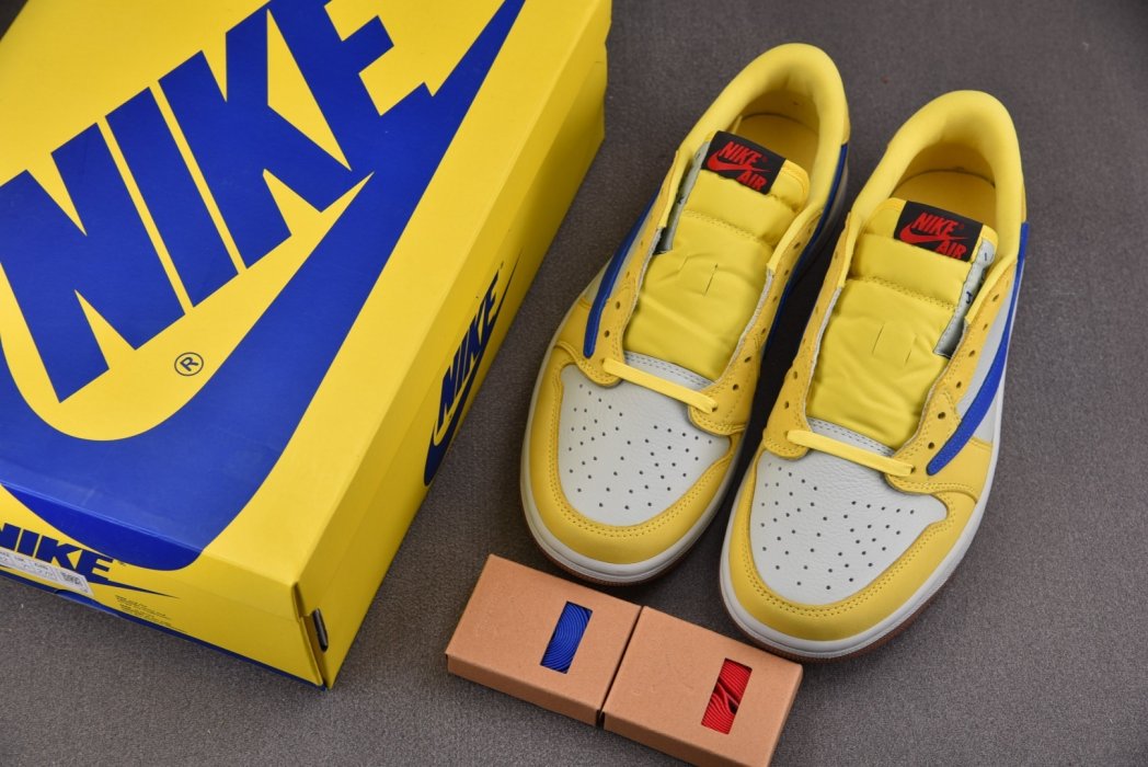 Кроссовки WMNS Travis Scott x Air Jordan AJ 1 Low Canary фото 7