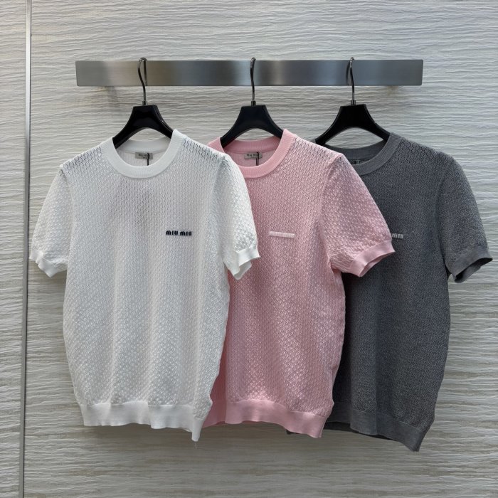 Футболка женская