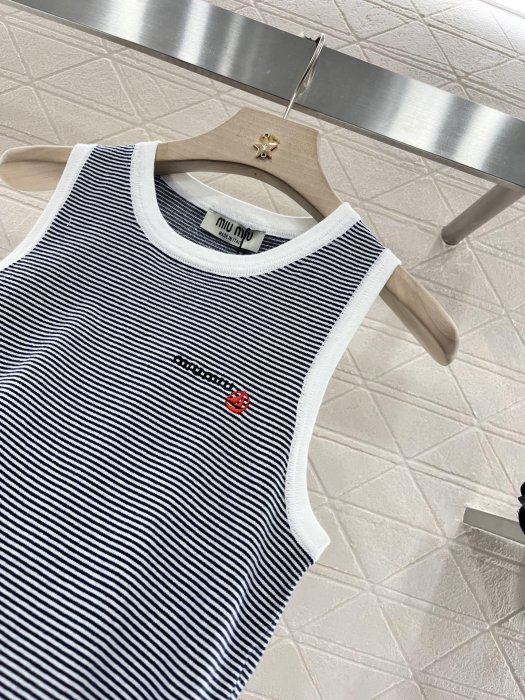 Майка жіноча фото 6