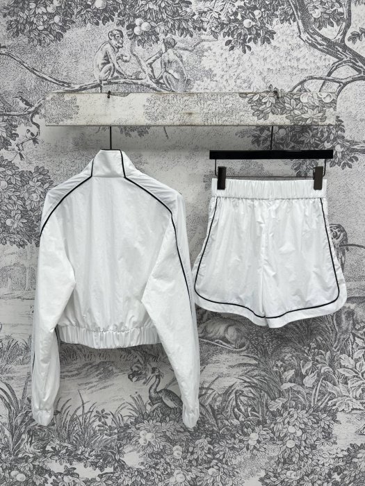 Костюм жіночий фото 7