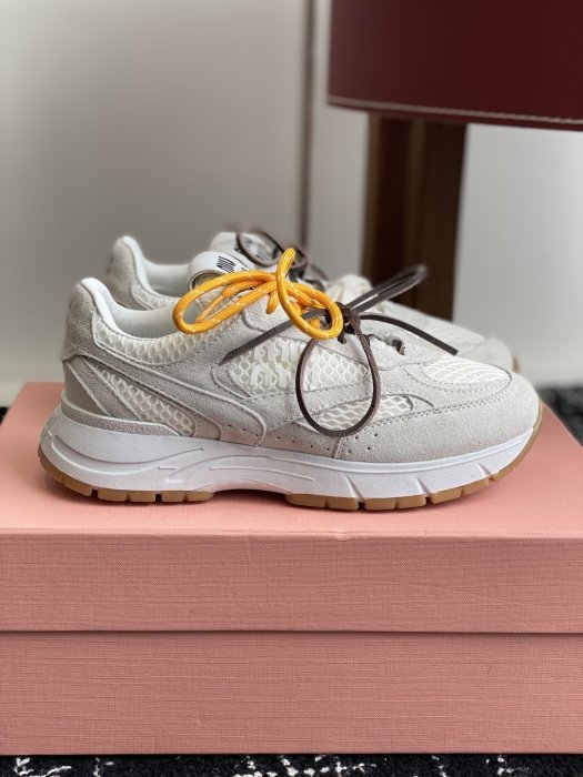 Кроссовки фото 2